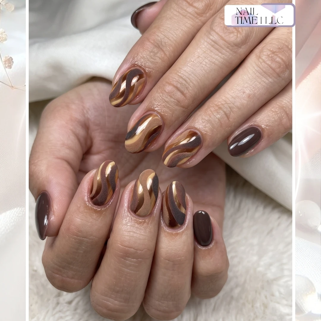 Ladies nails art